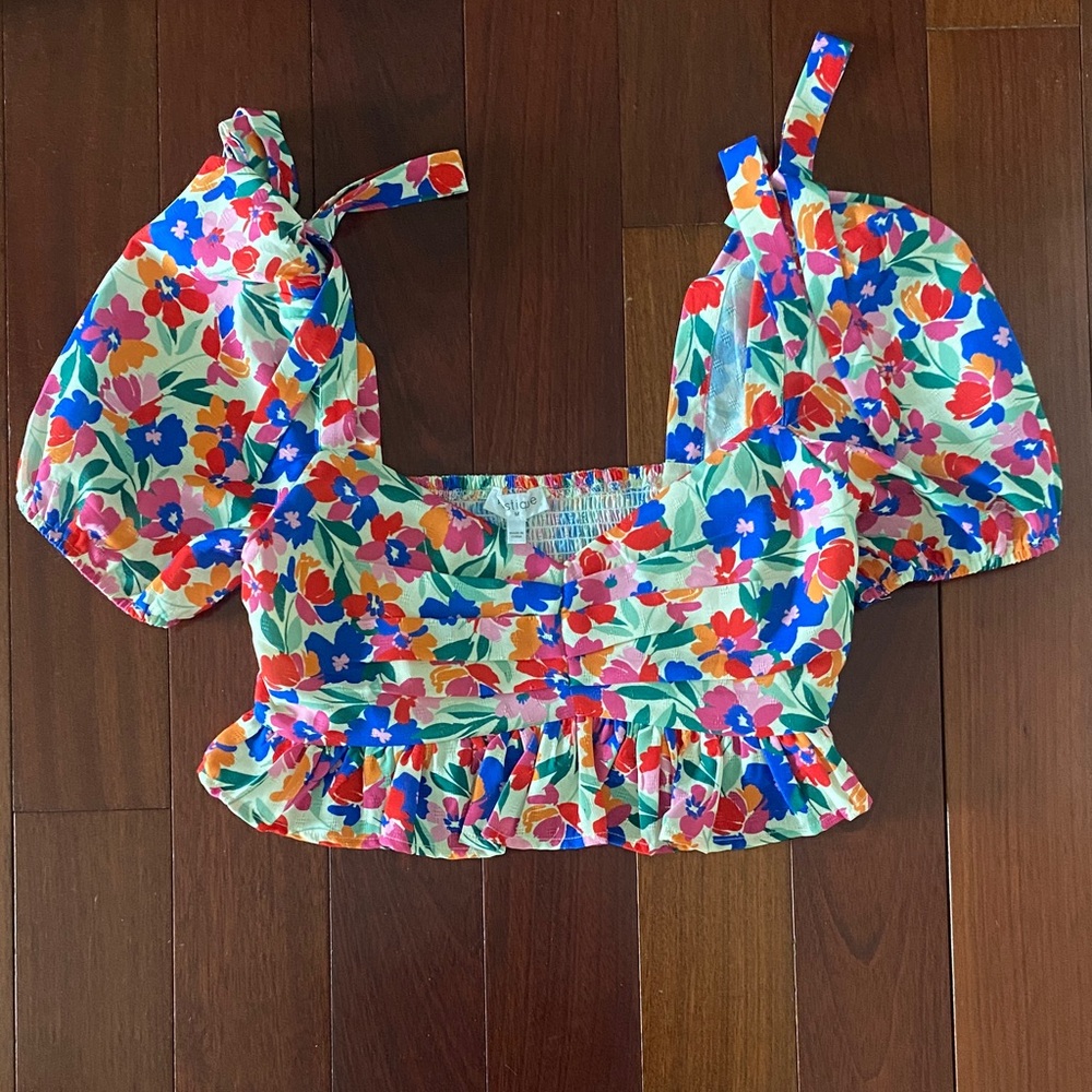 Vestique Colorful Floral Crop Top